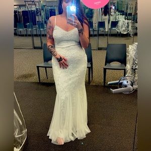 David’s Bridal 2024 new with tags wedding dress